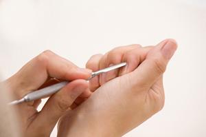 メーカー修理よりも安く時計を修理しよう